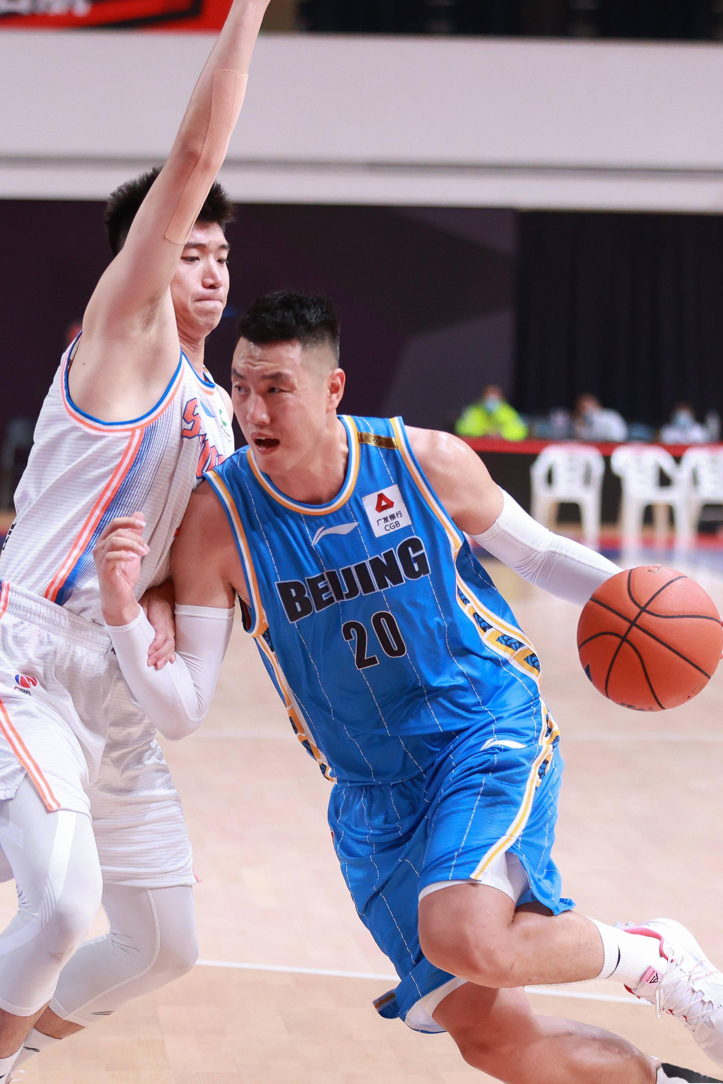 两队在赛季 两队在赛季