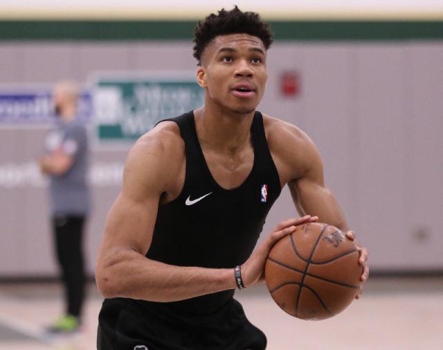 在豪门暂未 在豪门暂未